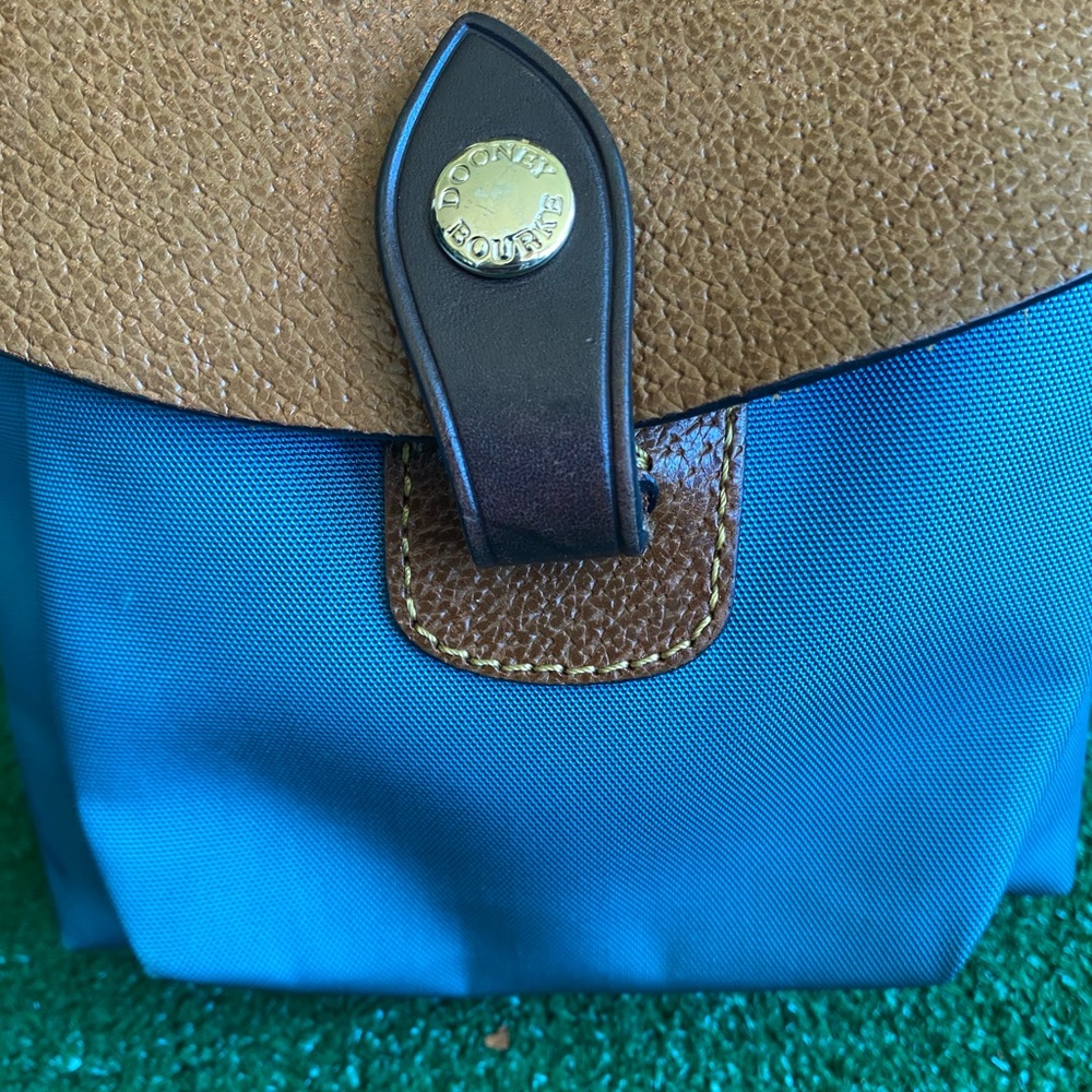 Dooney & Bourke Crossbody |Rare Dooney & Bourke - Picture 9 of 12